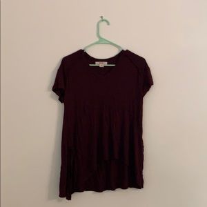 burgundy t-shirt